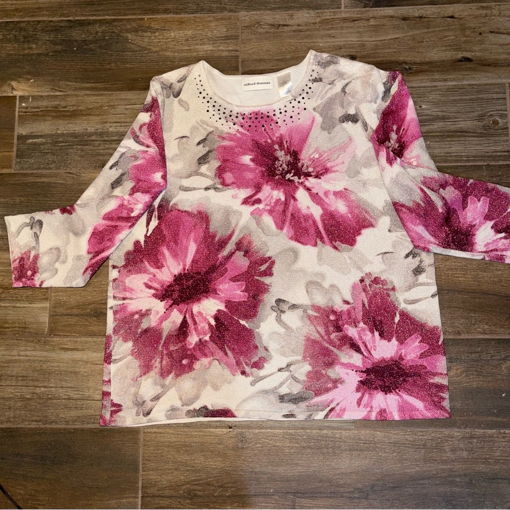 Alfred Dunner Pink and Grey Floral Sparkly Blouse Size Large - Picture 4 of 7